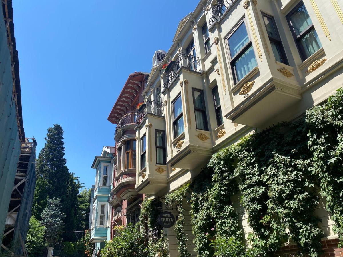 Istanbul Old City Colorful Houses Balat Petrion Hotel Istambul Exterior foto