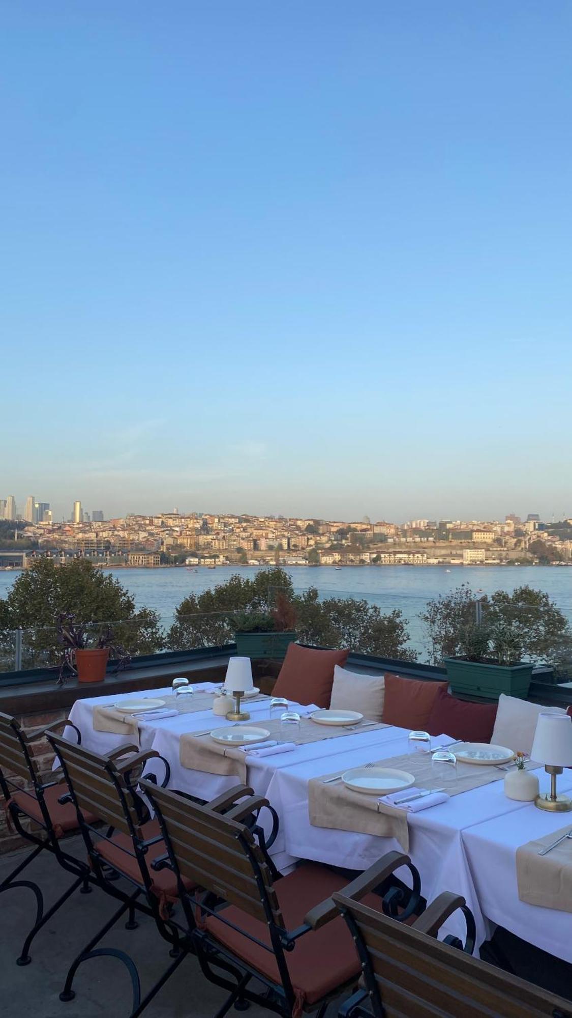 Istanbul Old City Colorful Houses Balat Petrion Hotel Istambul Exterior foto